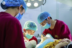 Chi phí làm đầy môi lớn giá bao nhiêu tiền? Làm ở đâu an toàn?